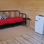 Niezla Szopka Domki Nad Jeziorem Kemping