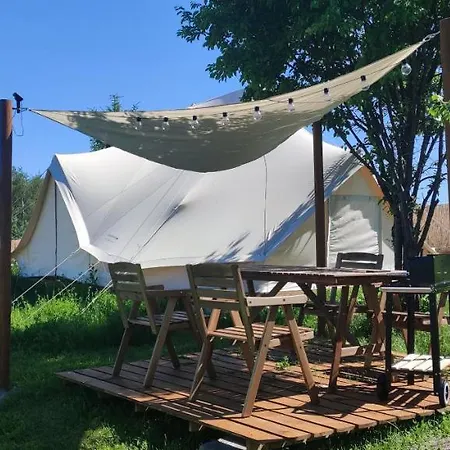 Glamping Nad Jeziorem
