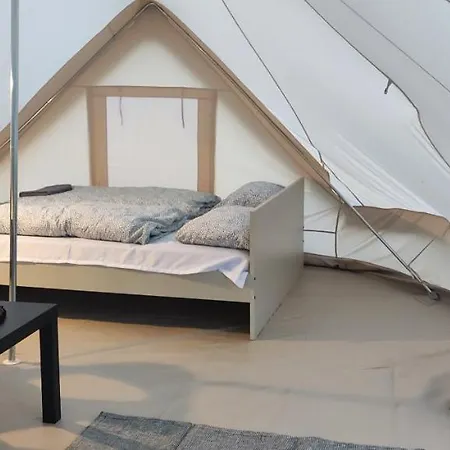 Glamping Nad Jeziorem * Nowe Guty