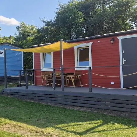 Niezla Szopka Domki Nad Jeziorem *