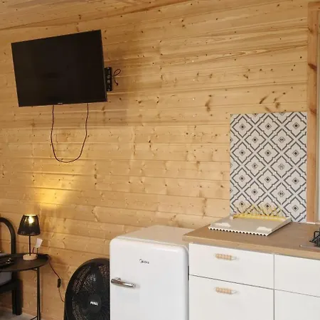 Campingplads Niezla Szopka Nad Jeziorem Nowe Guty